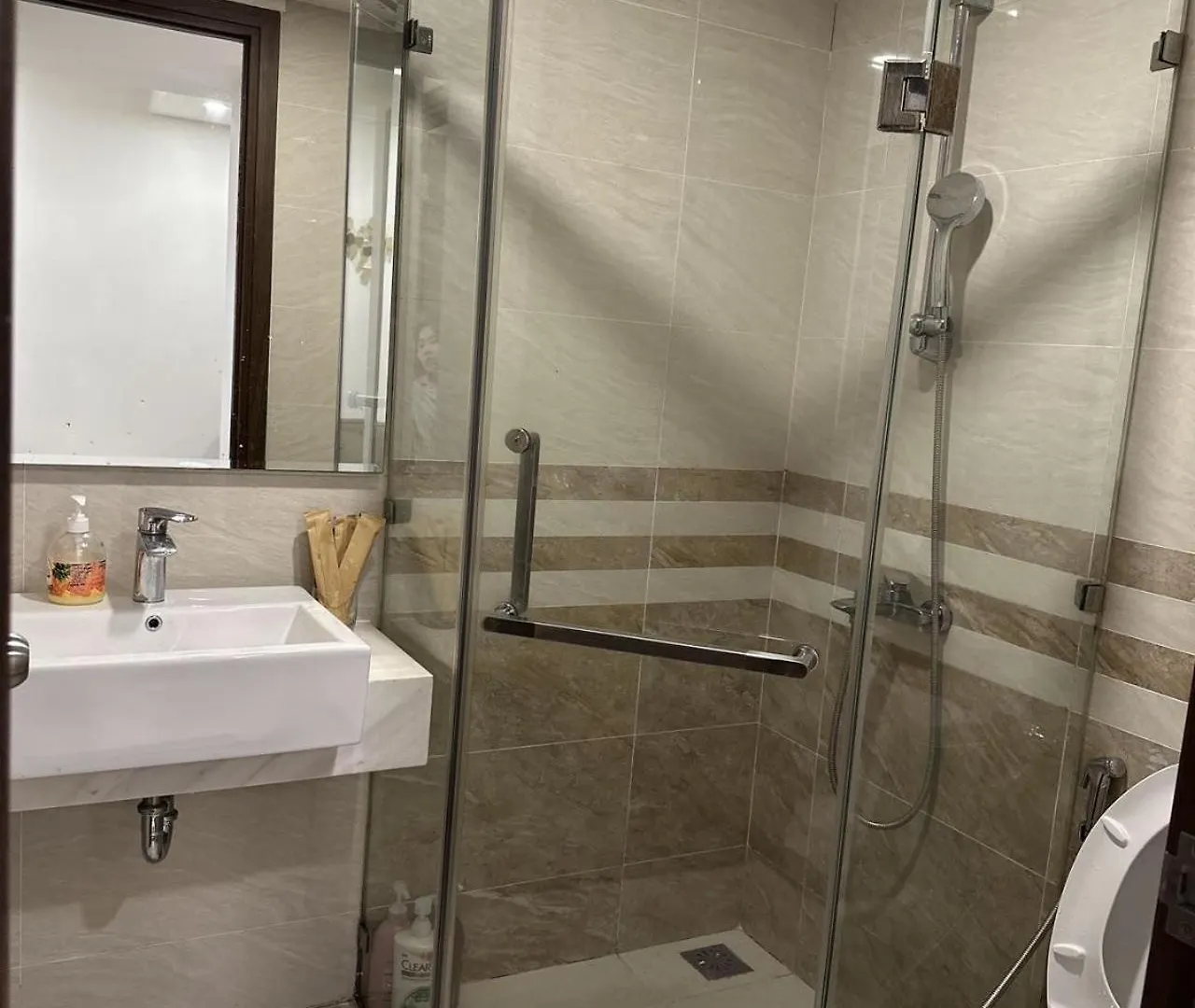 New Luxury 2 Bedroom Saigon Royal Condo 4 Pax , Near District 1,Vietnam Ap13 Ho Chi Minh City Apartment