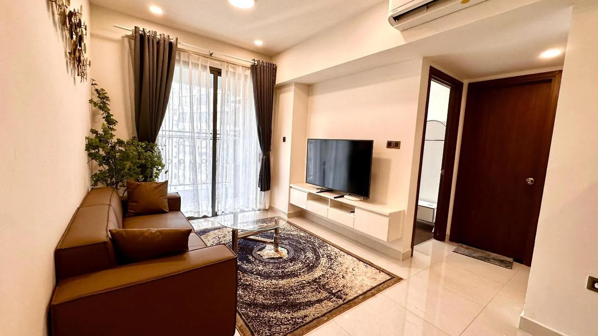 New Luxury 2 Bedroom Saigon Royal Condo 4 Pax , Near District 1,Vietnam Ap13 Ho Chi Minh City Vietnam