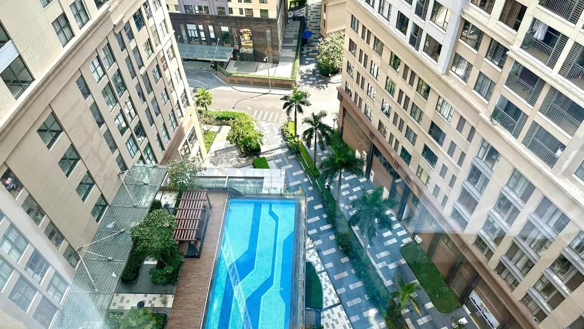 New Luxury 2 Bedroom Saigon Royal Condo 4 Pax , Near District 1,Vietnam Ap13 Ho Chi Minh City